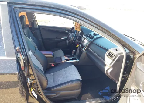 2014 Toyota Camry Se z USA, uszkodzony, nr VIN 4T1BF1FK0EU804056